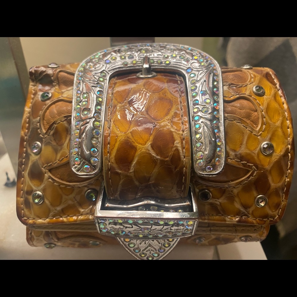 Leather and Rhinestone wallet - Picture 2 of 8